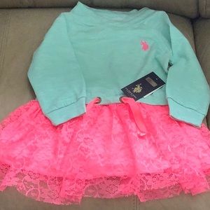 Toddler girl’s dress size 2